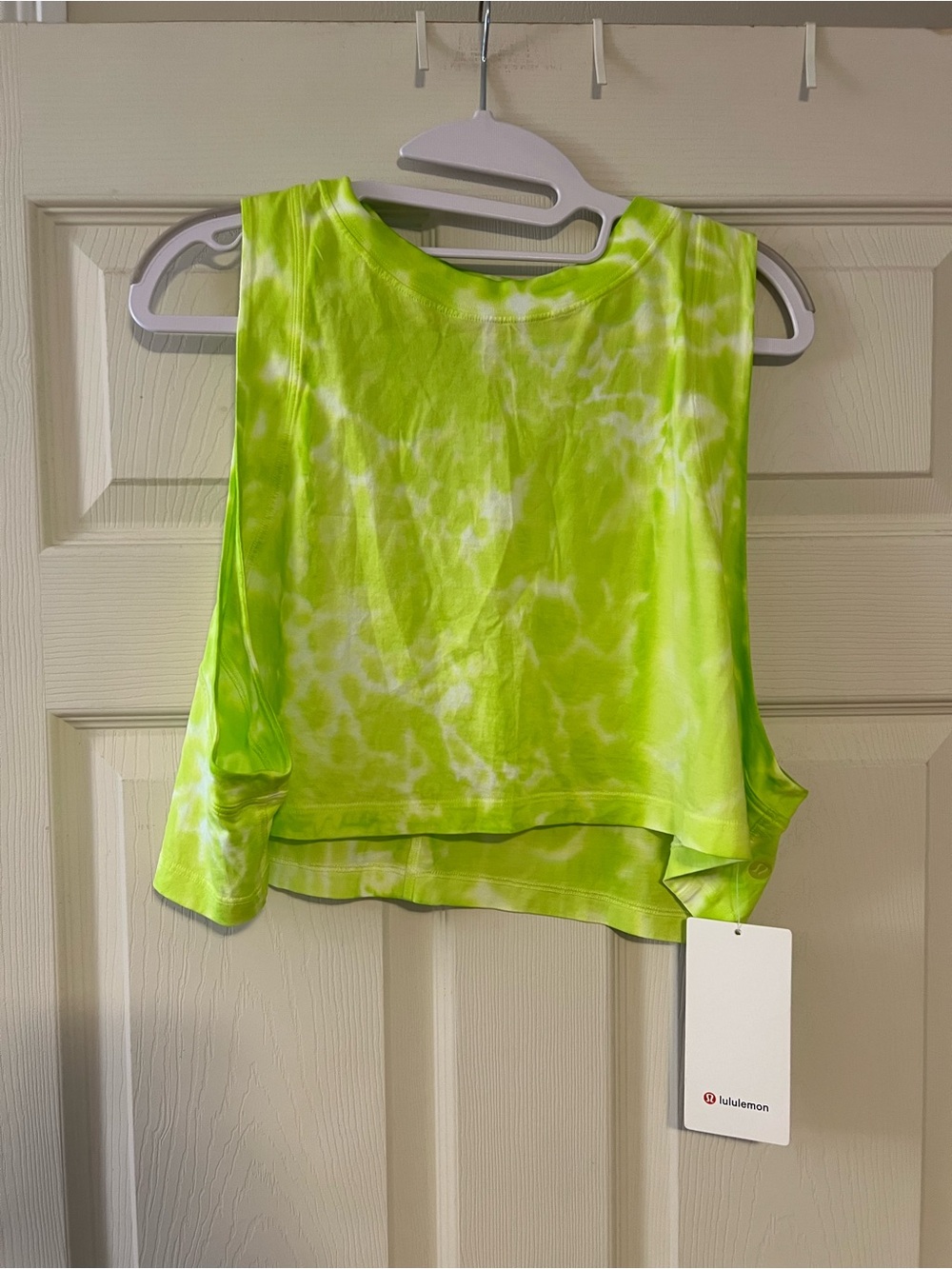 #337 Lululemon All Yours Crop Tank Tie Dye Neon Yellow Green NWT Size 10 - Picture 2 of 7